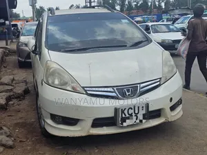 Honda Fit Shuttle 2012 White