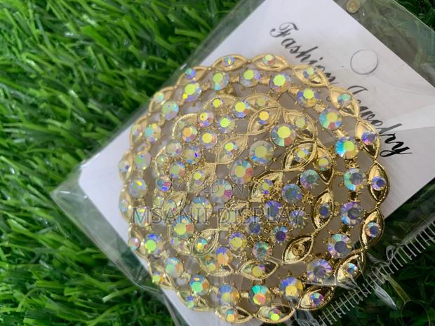 Brooch Available - thumbnail 2