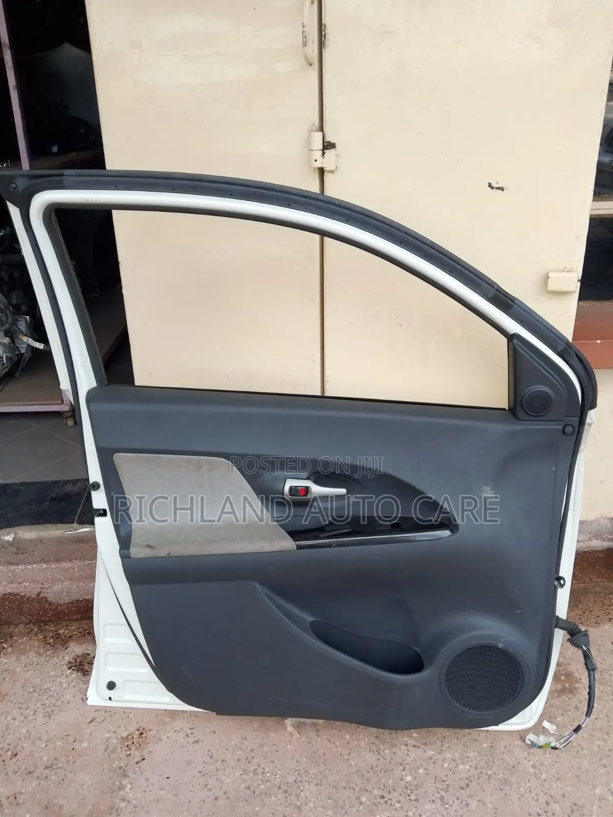 Front Door Toyota Ist Ncp110