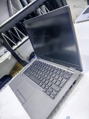 Laptop Dell Latitude 5300 8GB Intel Core i5 SSD 256GB