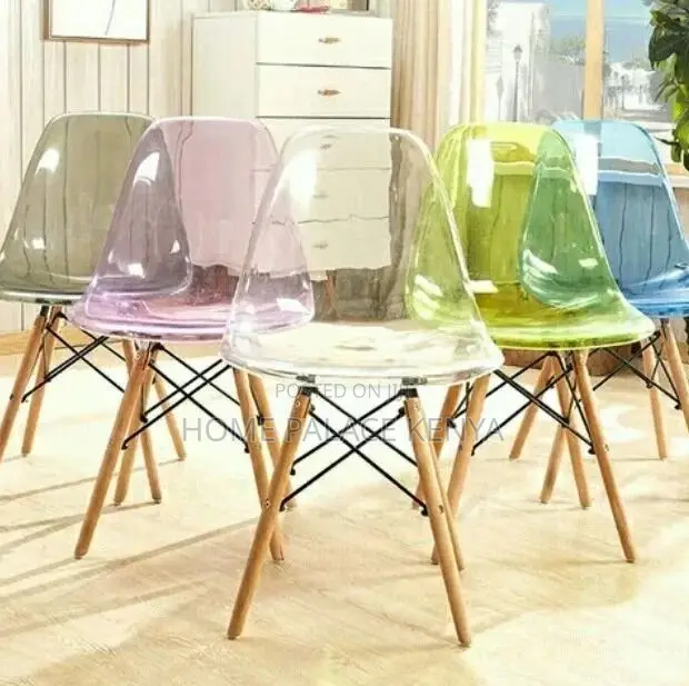 Home Chair: Durable Transparent Acrylic Dining Chair