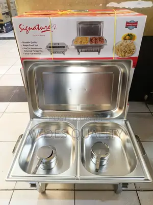Chafing Dish/Signature Stainless Steel 2-Compartment Chafing Dish.