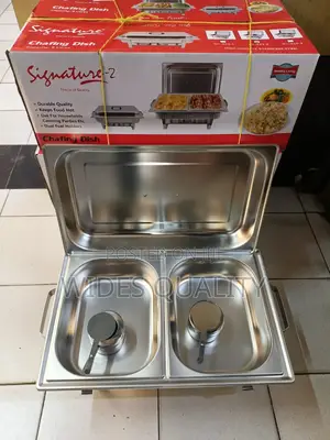 Chafing Dish/Signature Stainless Steel 2-Compartment Chafing Dish.