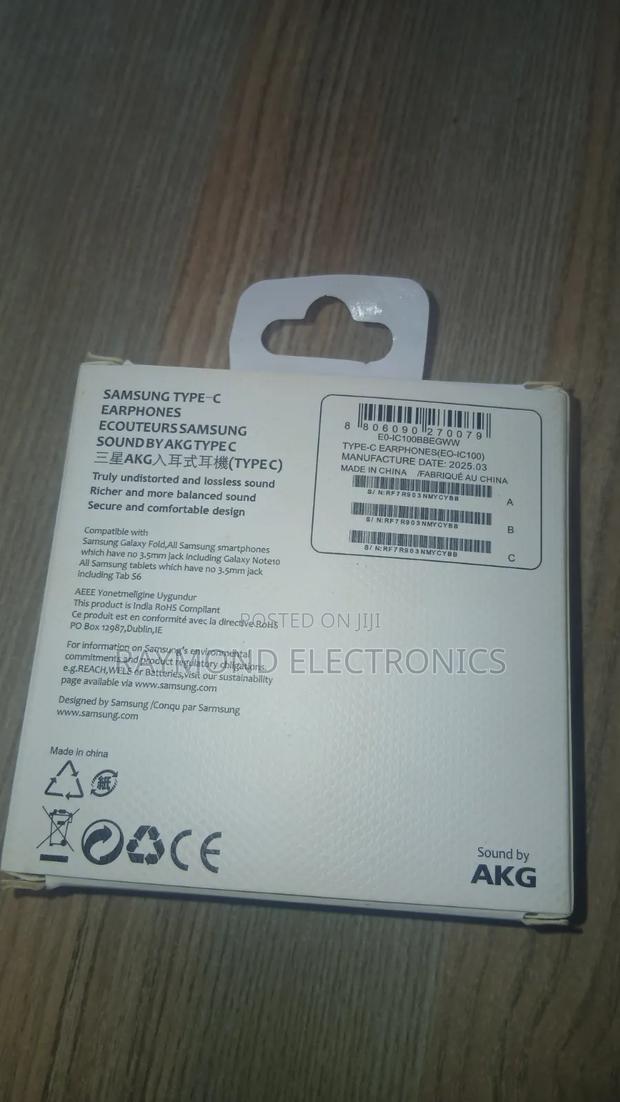 Samsung Type- C Earphones - thumbnail 2