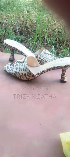 Guess Los Angeles Salmon Kitten Heel