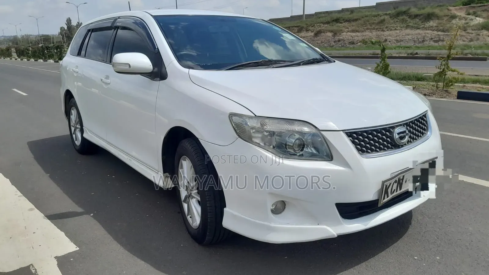 Toyota Corolla Fielder 2010 White