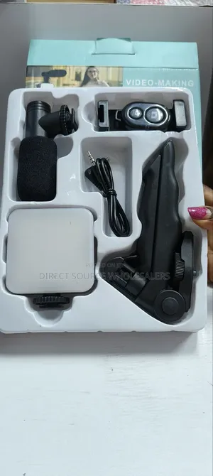 Portable And Professional Vlogging Kit - A-y49