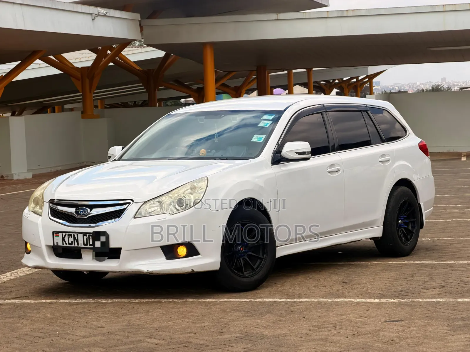 Subaru Legacy 2010 White