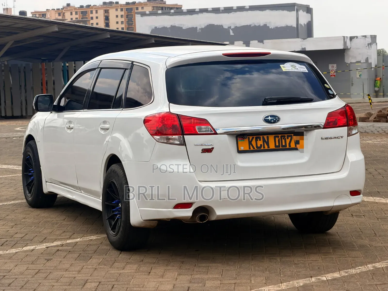 Subaru Legacy 2010 White