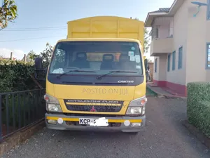 Mitsubishi Canter 2009 Yellow