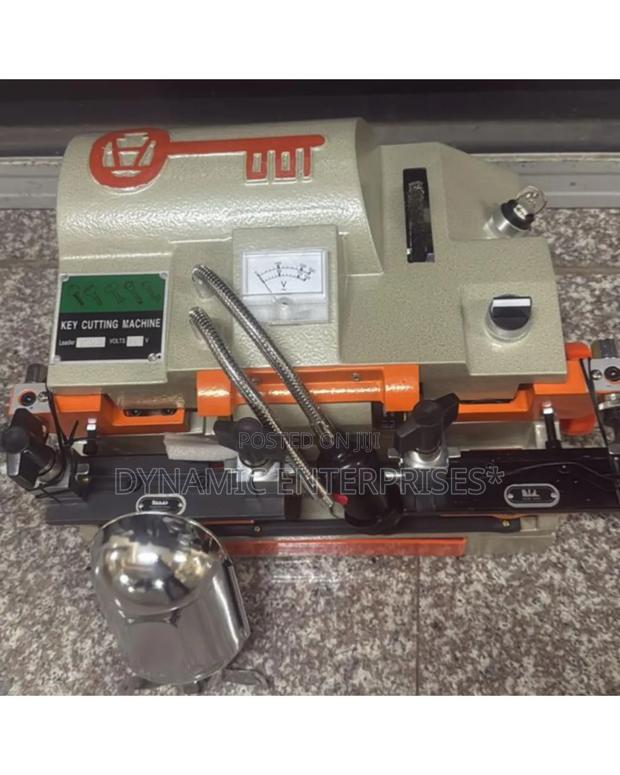 Key Cutting Machine