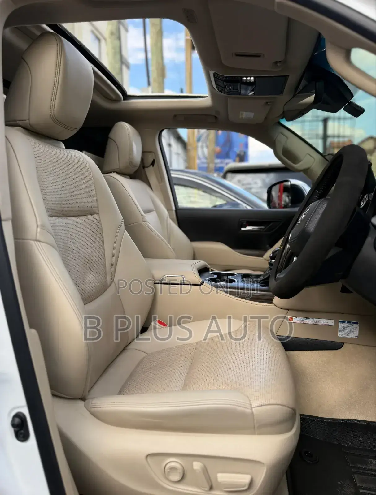 Toyota Land Cruiser LC300 2023 White