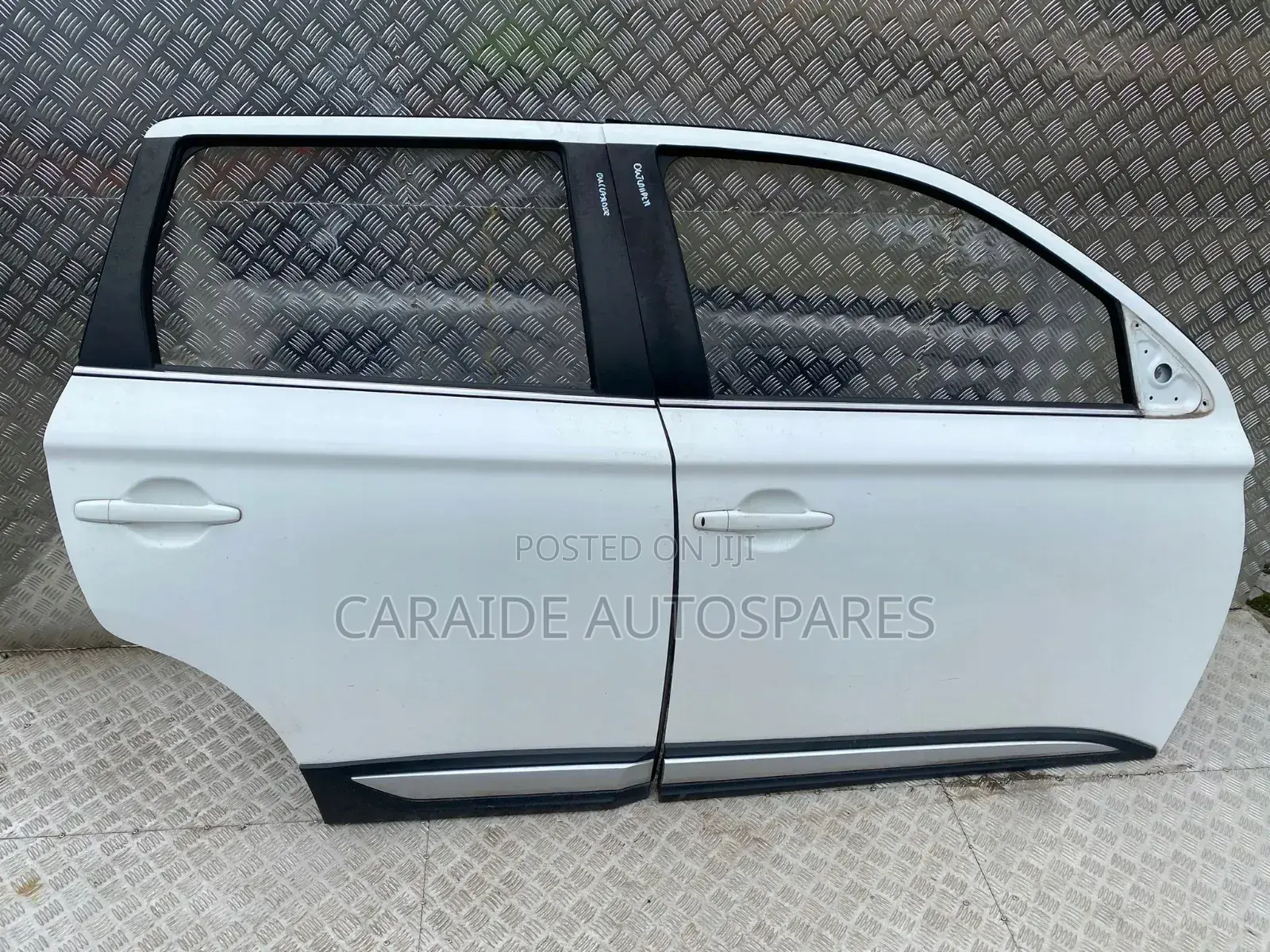 Outlander 2017/2018 Doors