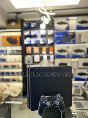 Preowned Ps4 Slim