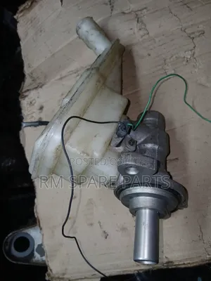 Mastercylinder Nissan March