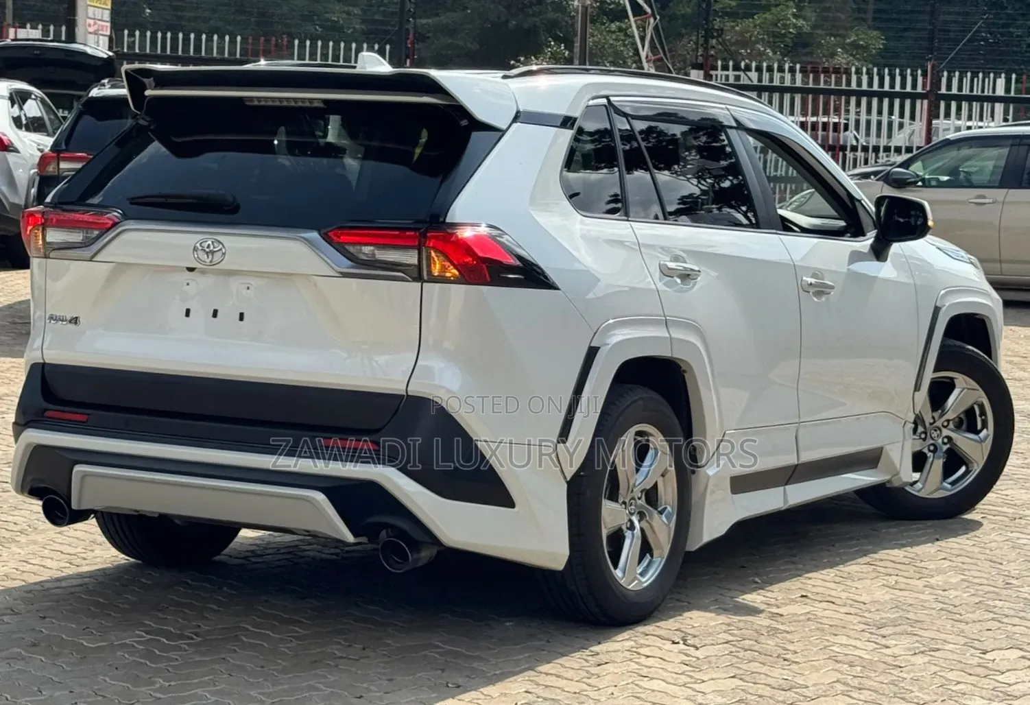 Toyota RAV4 Limited AWD 2019 Off white