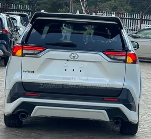 Toyota RAV4 Limited AWD 2019 Off white