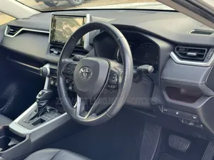 Toyota RAV4 Limited AWD 2019 Off white