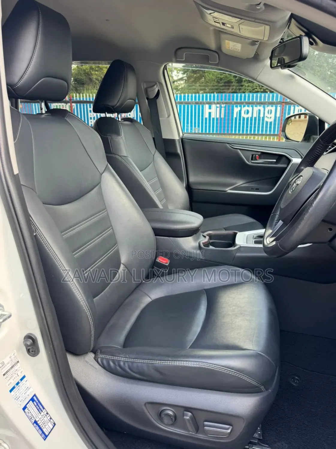 Toyota RAV4 Limited AWD 2019 Off white