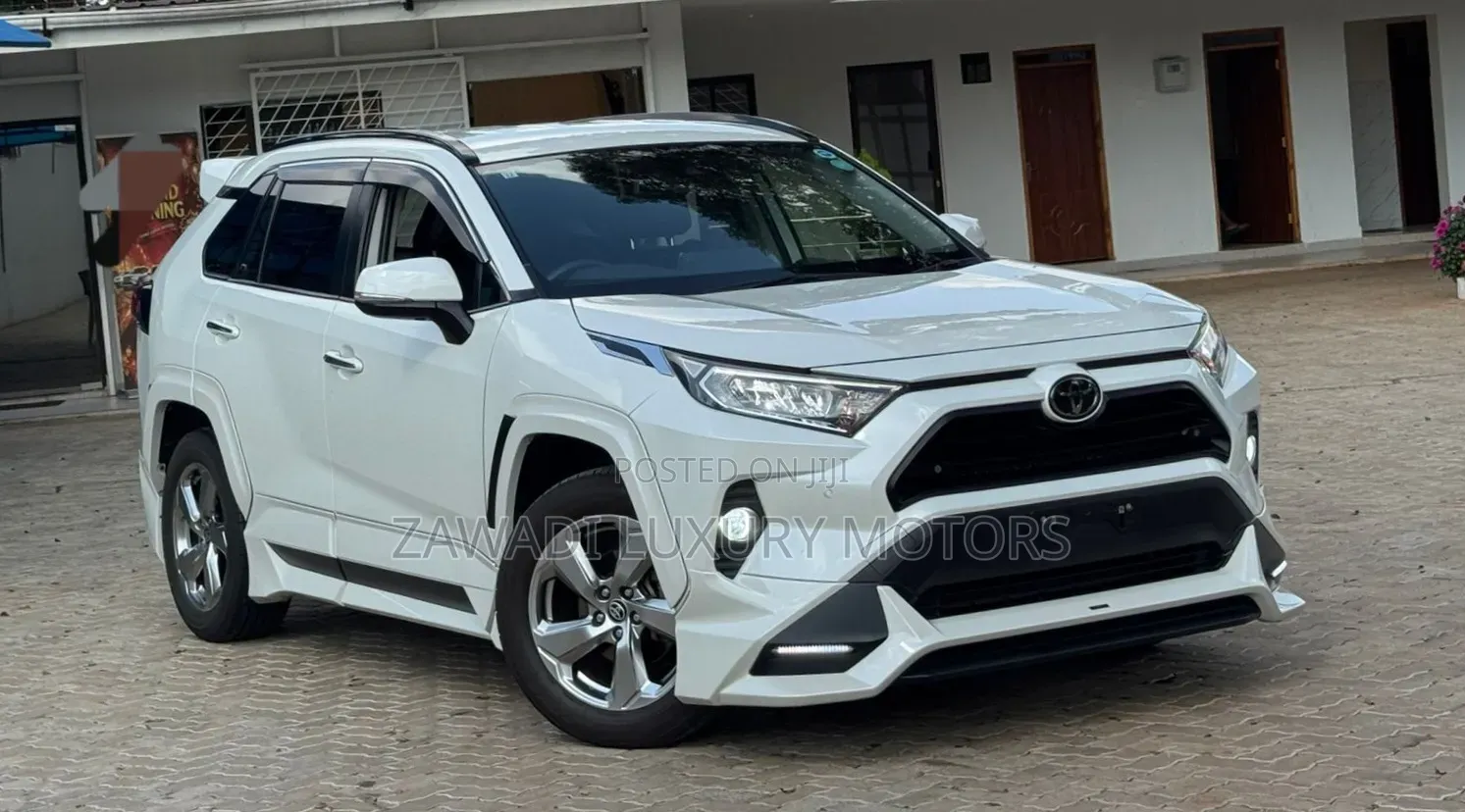 Toyota RAV4 Limited AWD 2019 Off white