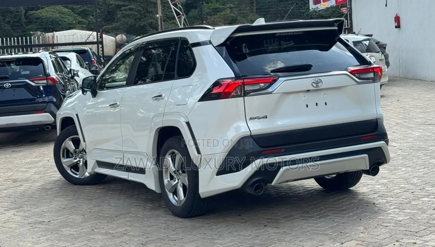 Toyota RAV4 Limited AWD 2019 Off white