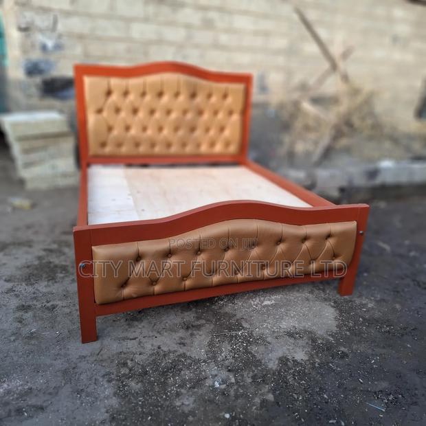 Goldstandard Modern Leather Mountain Mocket Beds on Offer!