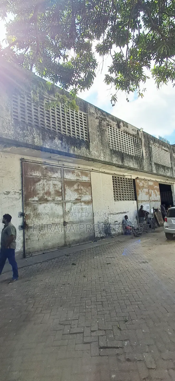 To Let 8000 Square Feet Ware Houses