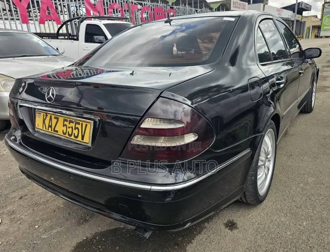 Mercedes-Benz E200 2004 Black
