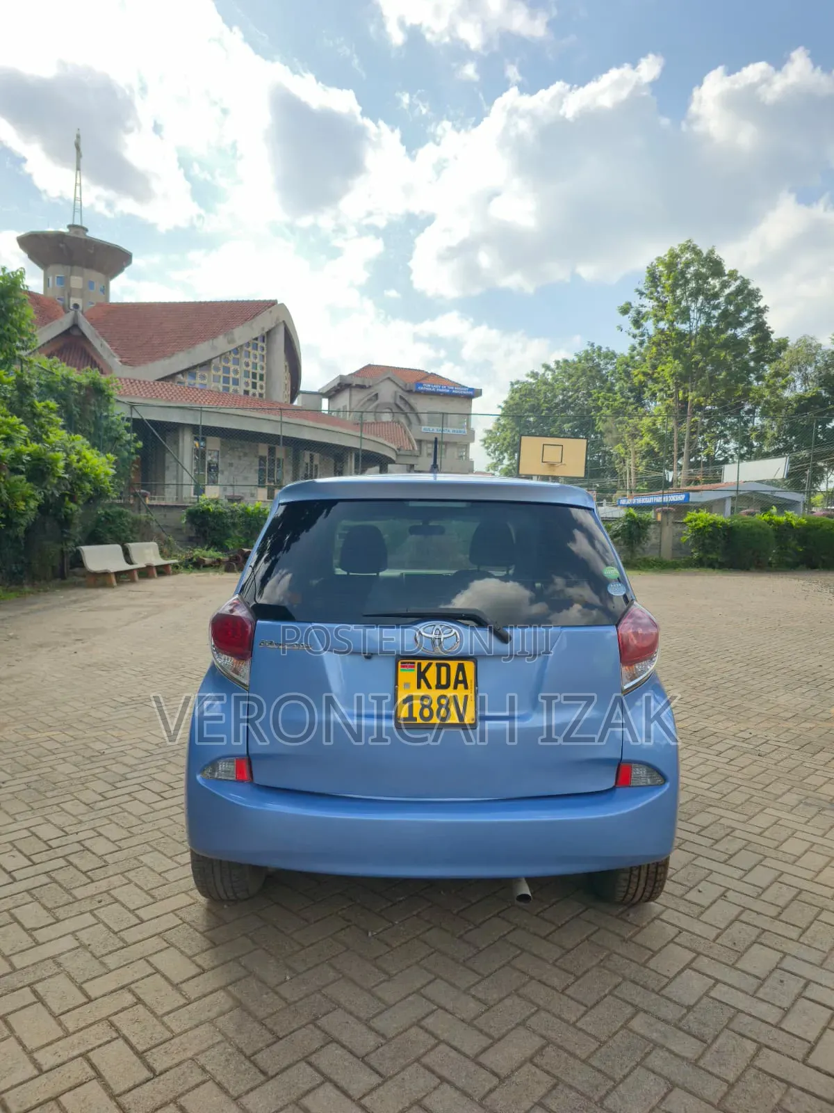 Toyota Ractis 2013 Blue