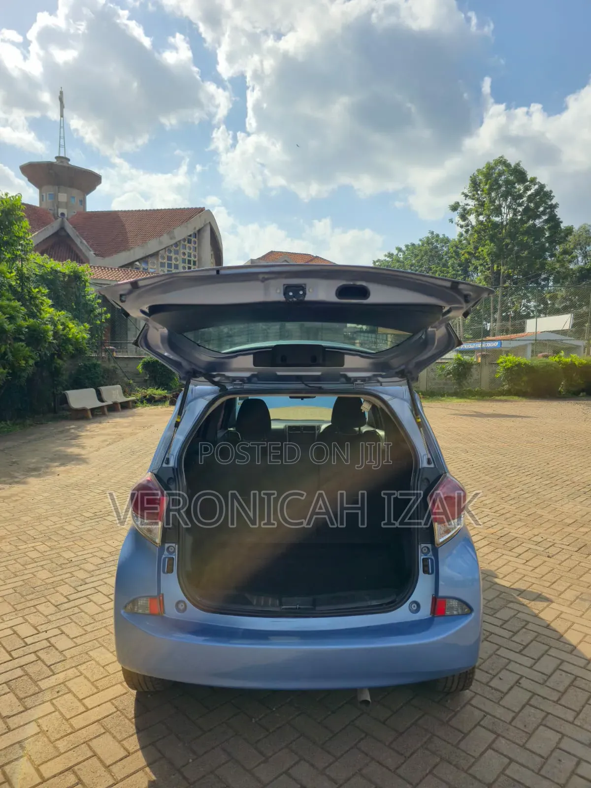 Toyota Ractis 2013 Blue