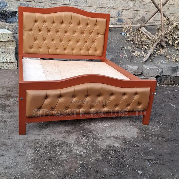 State-of-the-Art Modern Leather Mountain Mocket Beds on Offer!
