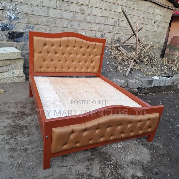High-End Modern Leather Mountain Mocket Beds on Offer!