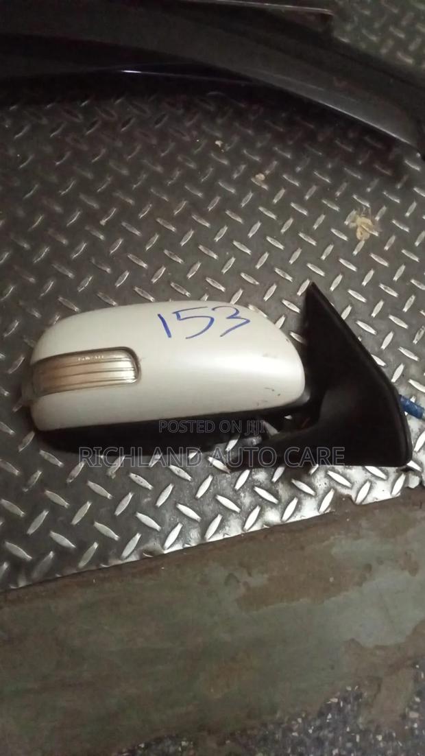Sidemirror Toyota Ist Ncp110 RHS 7wire With Indicator