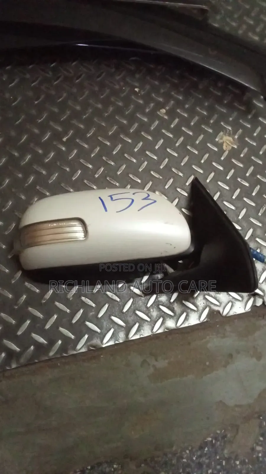 Sidemirror Toyota Ist Ncp110 RHS 7wire With Indicator