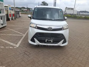 Toyota Tank 2019 Pearl