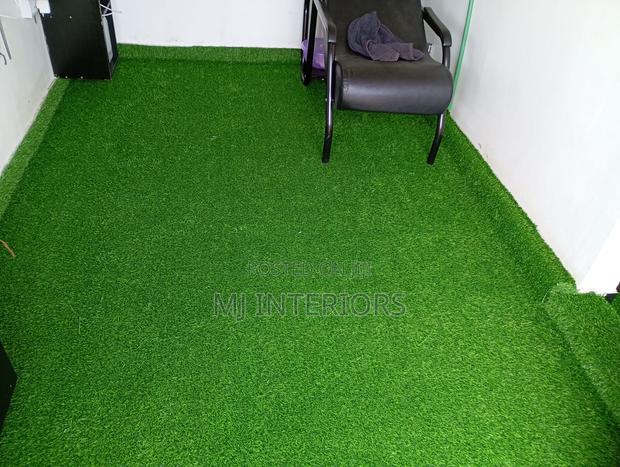 Durable Green Artificial Turf Carpet for Landscaping Solutions