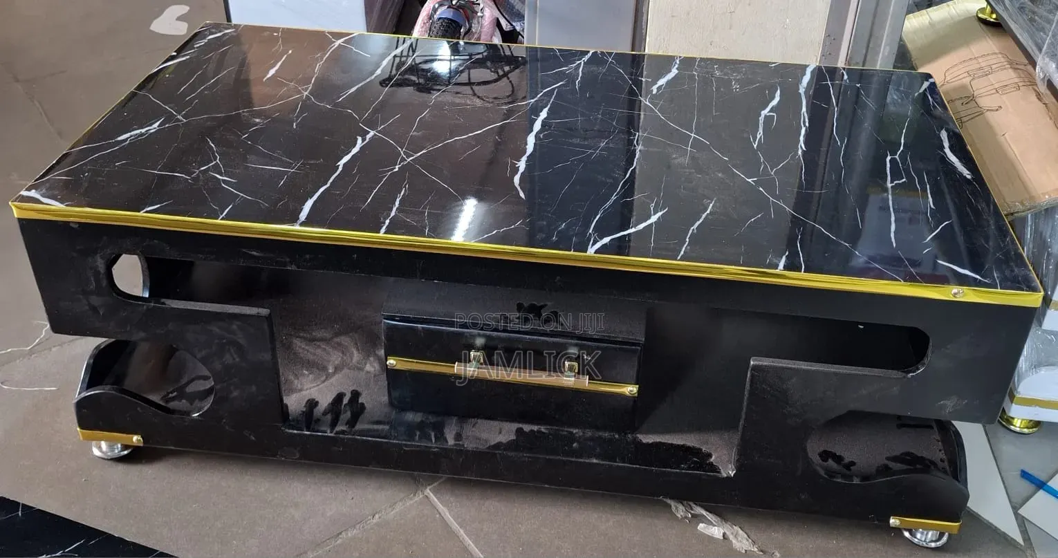 White Gold Marble Coffee Table –Pt