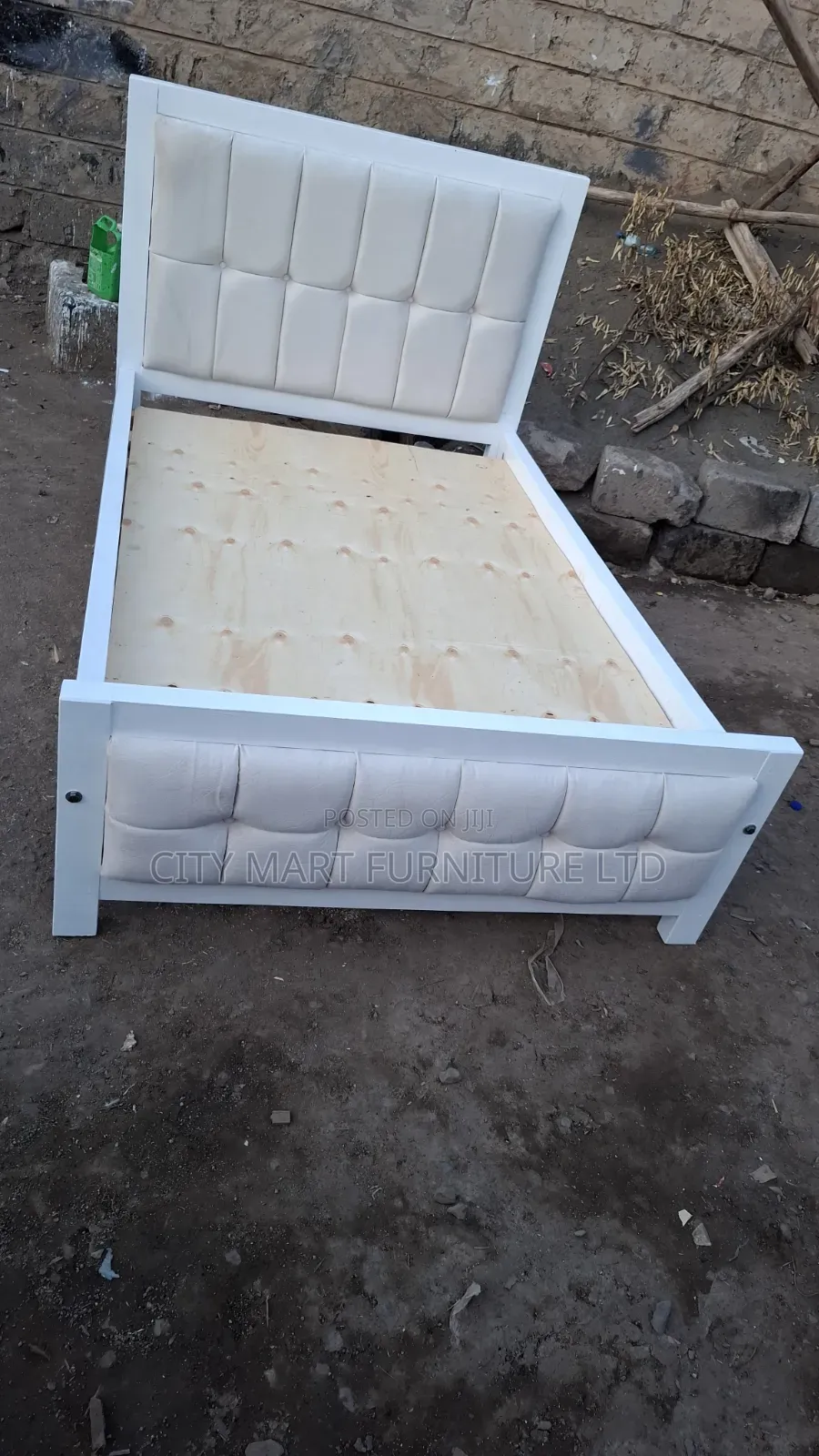 Prestige-Grade Modern Mocket Beds on Offer!
