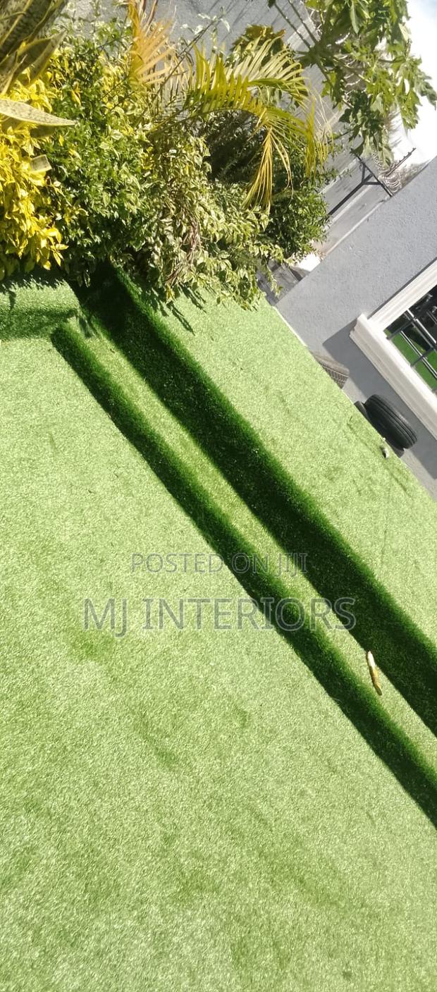 Artificial Turf Grass for Neat Fresh Outdoor Environment