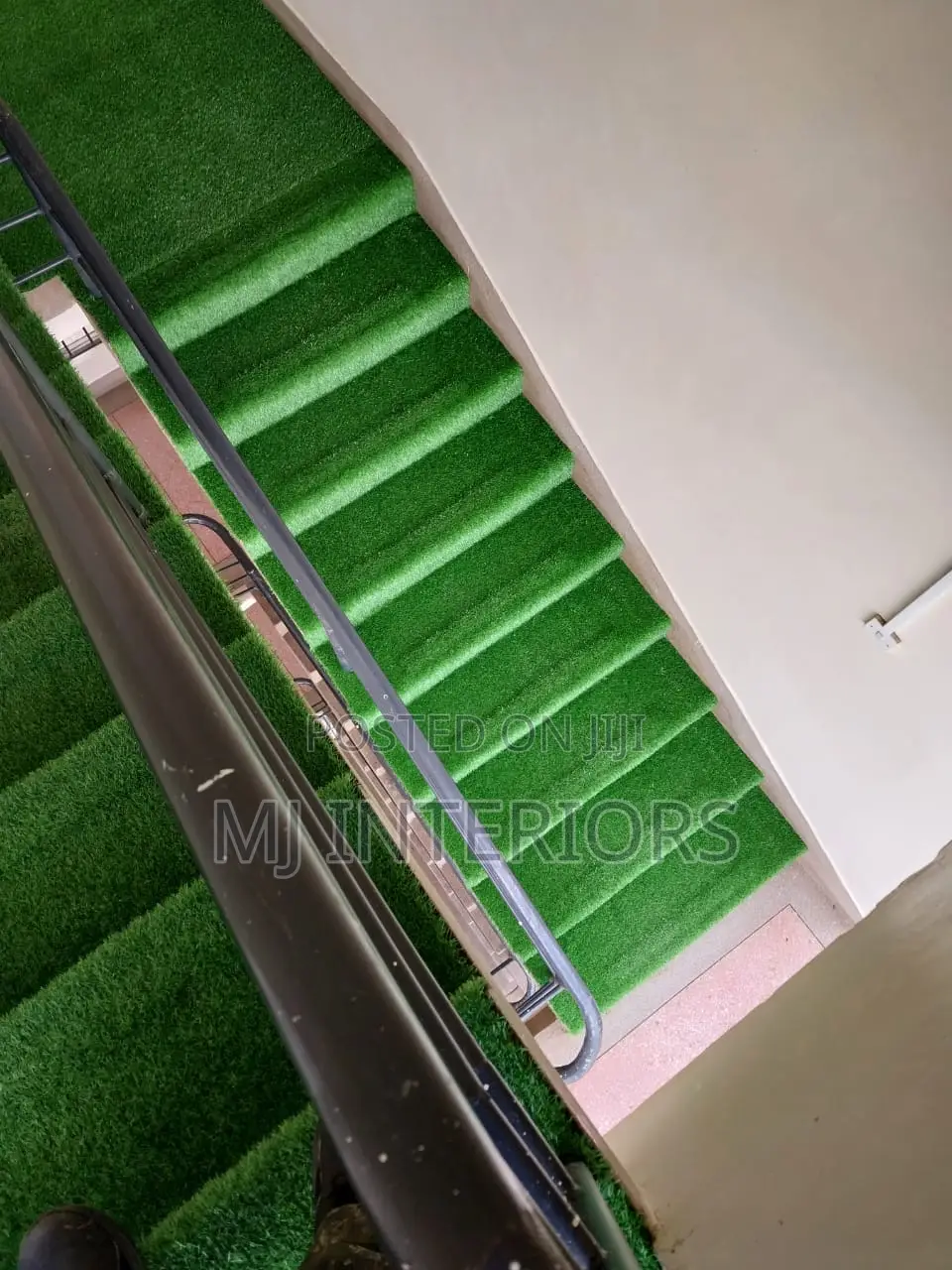 Artificial Grass Carpet for Rooftop Lounge Relaxation Areas
