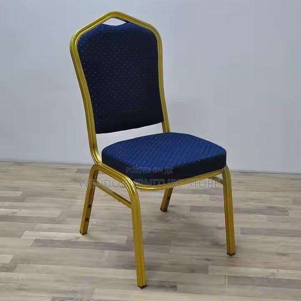 Office Chair : Banquet Chair With a Blue Patterned Cushion - thumbnail 8