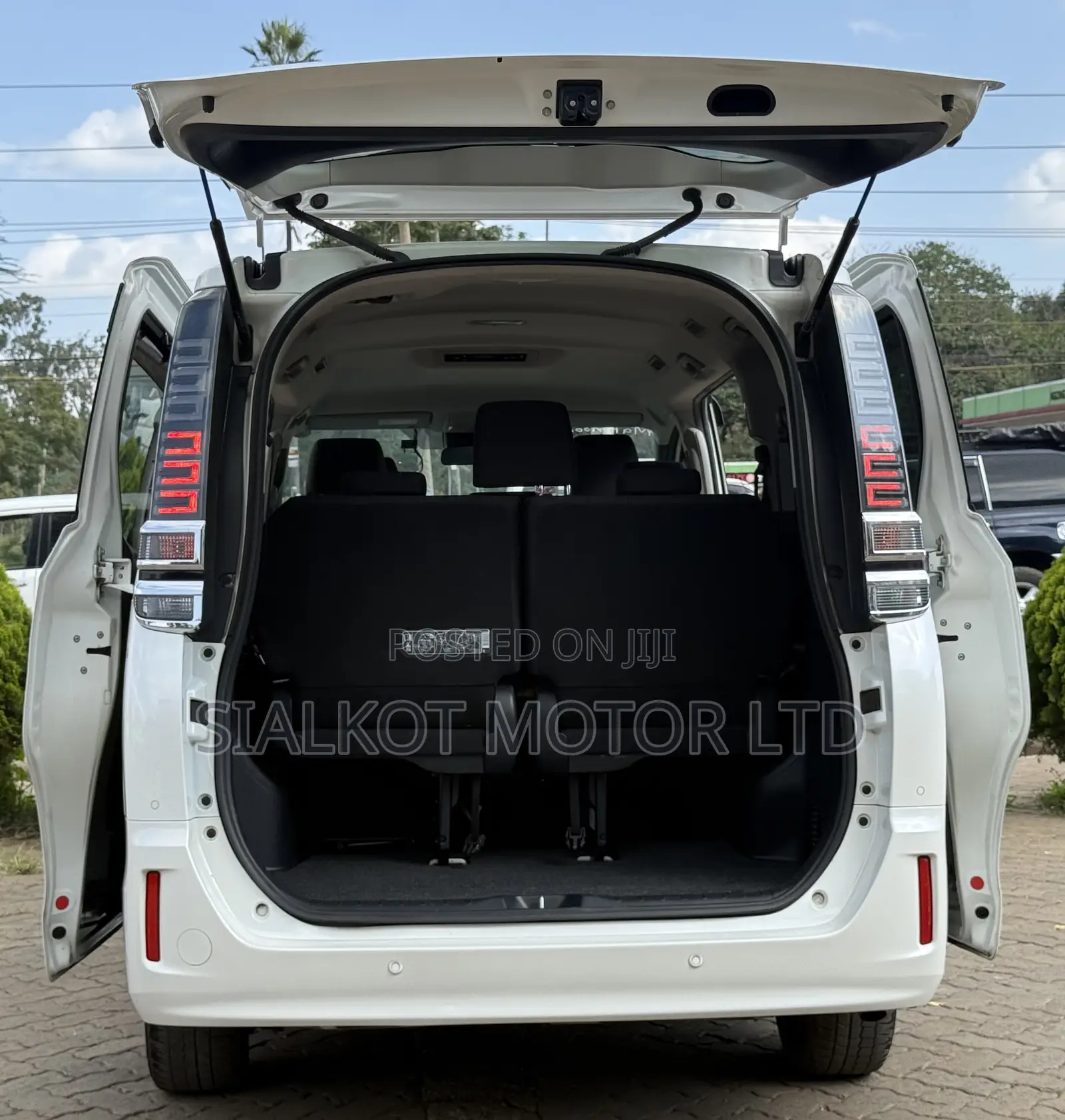Toyota Voxy 2019 White