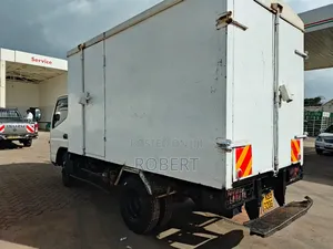 Mitsubishi Canter 2005 White