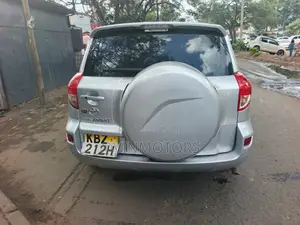Toyota RAV4 2010 Silver
