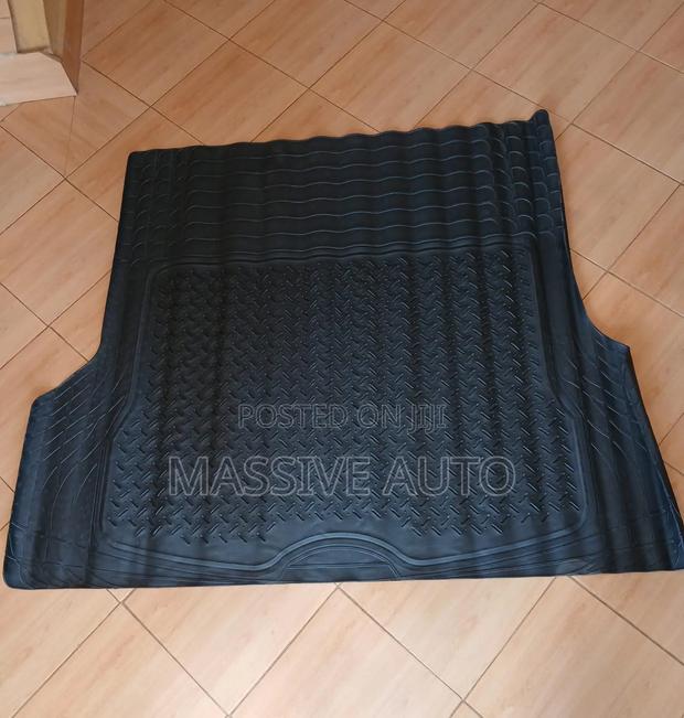 Black Universal Boot Mat
