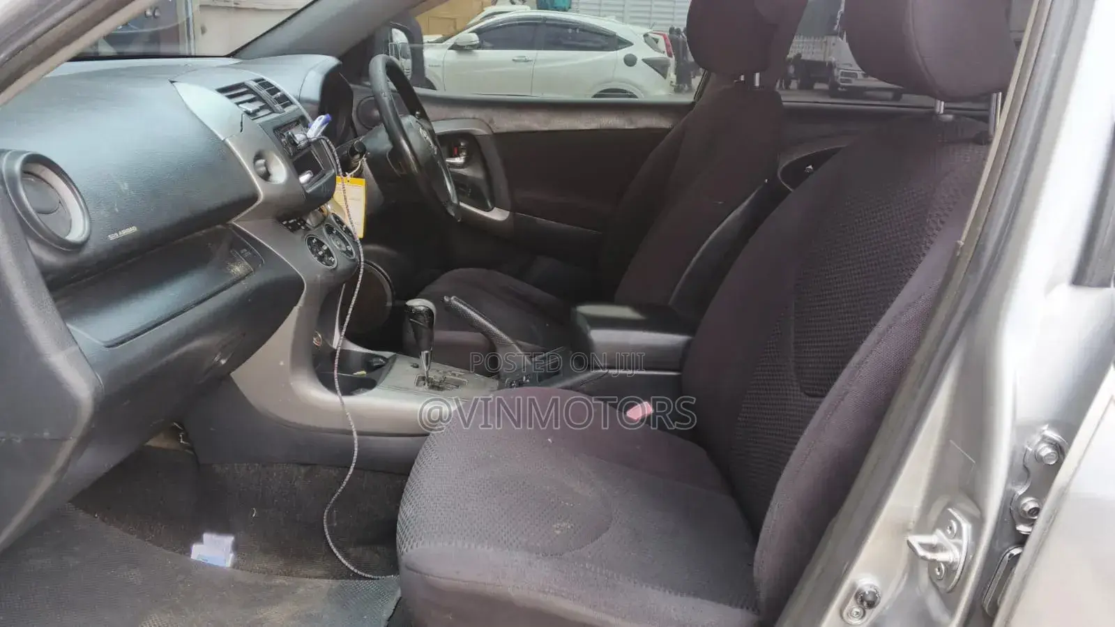Toyota RAV4 2010 Silver