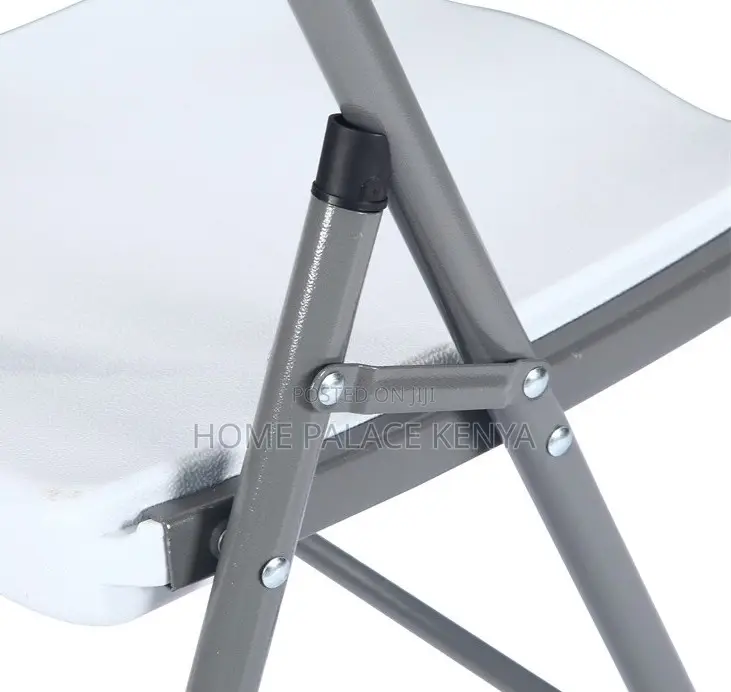 Foldable Chair: Portable Plastic Outdoor Chair