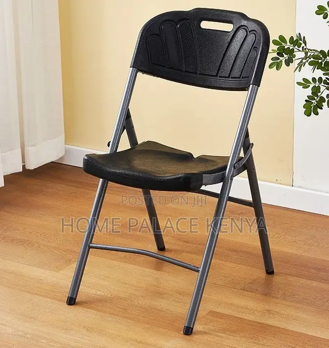 Foldable Chair: Portable Plastic Outdoor Chair