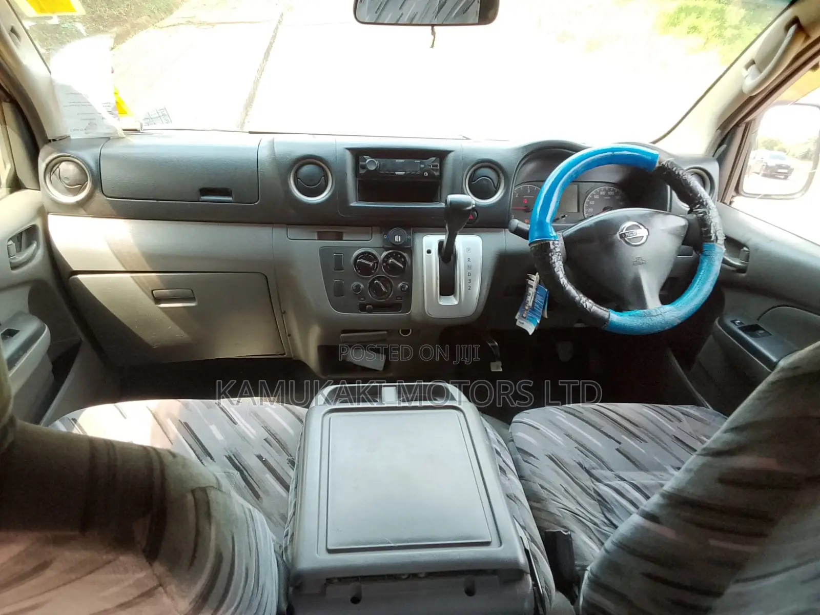 Nissan Caravan (Urvan) 2012 Grey