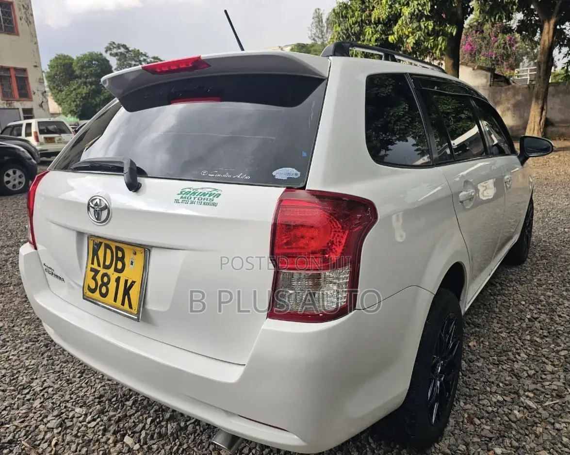 Toyota Corolla Fielder 2014 White